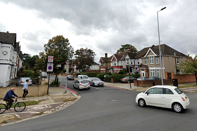 Thornbury Road near the junction with the A4