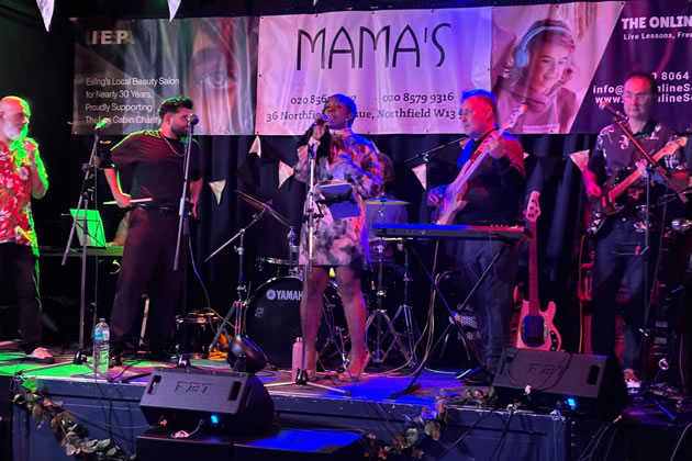 Guests were treated to live music 