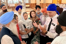 Deputy Commissioner Visits Southall Gurdwara