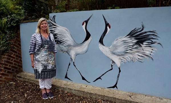 Hnwell zoo mural - Helen Trevisiol- photo Liz Jenner