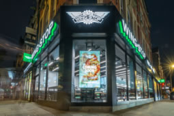 Wingstop Opens Branch on New Broadway