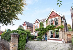 property on Gordon Road changing hands for £2,438,000.